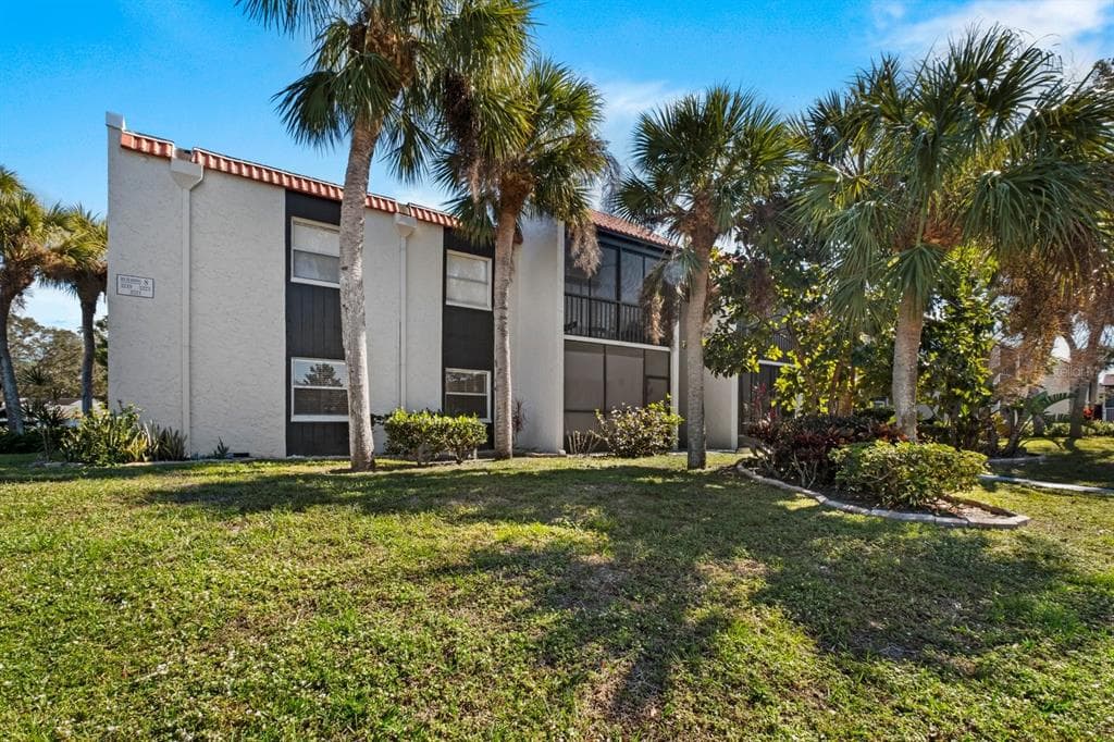 3219 BENEVA ROAD UNIT 103