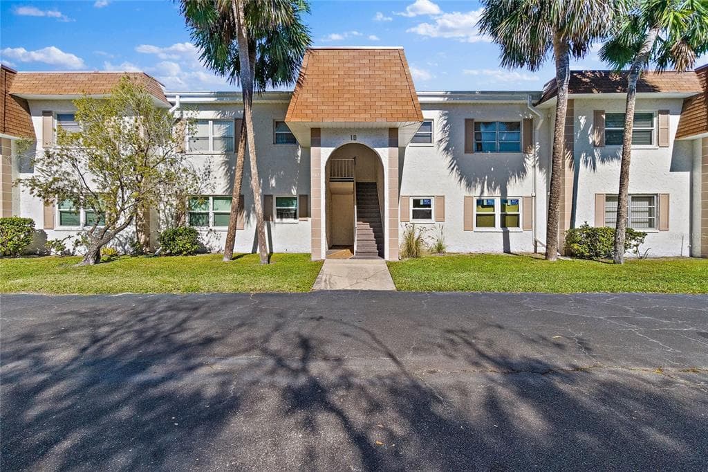 357 S MCMULLEN BOOTH ROAD UNIT 120 CLEARWATER, FL 33759