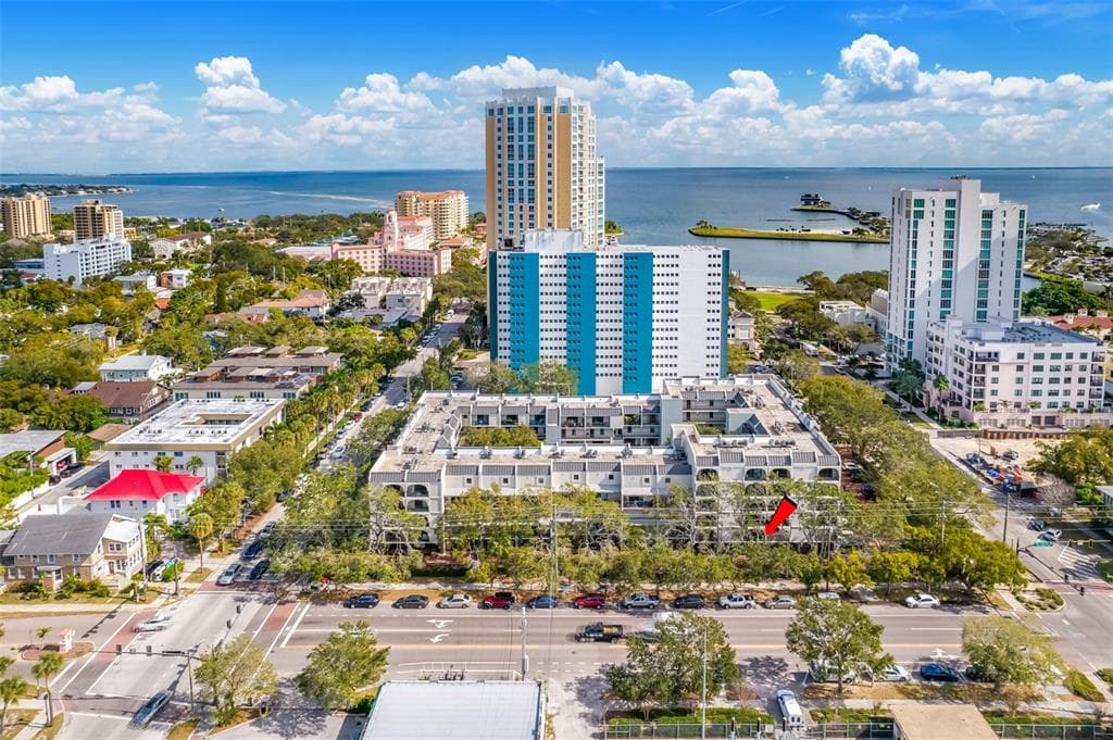 105 4TH AVENUE NE UNIT 202 ST PETERSBURG, FL 33701