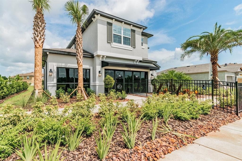 5051 BROMELIAD AVENUE WIMAUMA, FL 33598