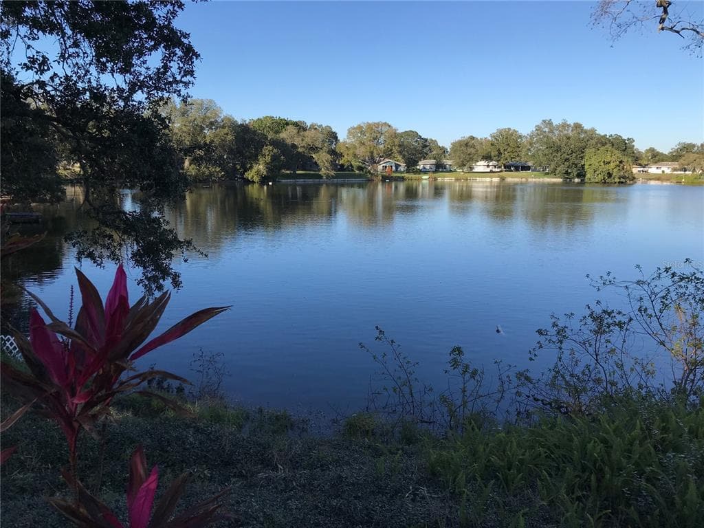 1680 SUNSET POINT ROAD
