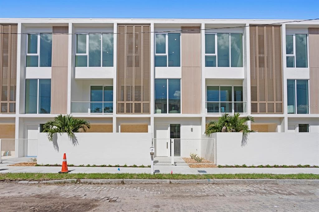 2702 N WOODROW AVENUE UNIT 3 TAMPA, FL 33602