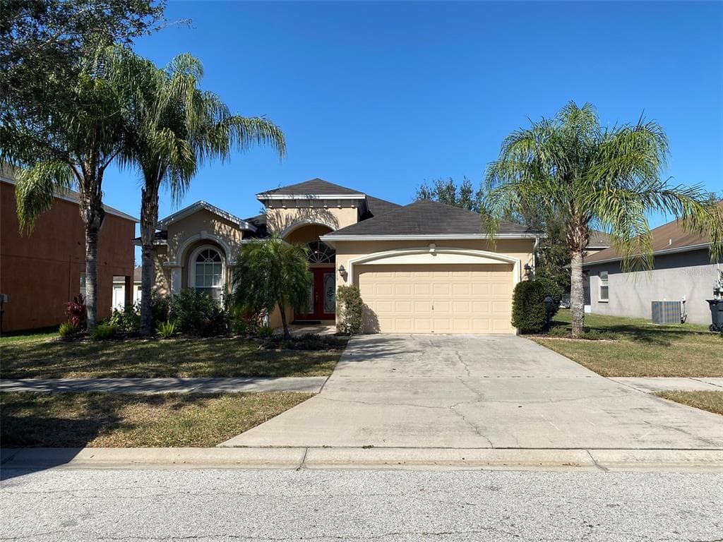10715 CARLOWAY HILLS DRIVE WIMAUMA, FL 33598