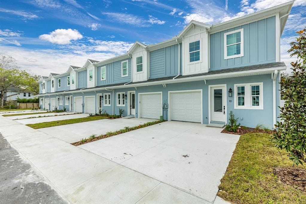 3722 W MANGO AVENUE UNIT 7 TAMPA, FL 33611