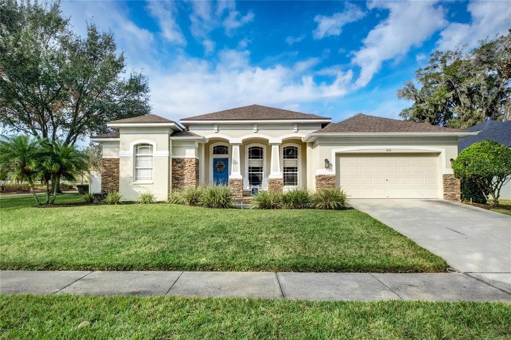 602 HERITAGE PARK COURT