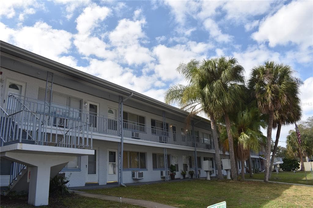 2353 2366 SHELLEY STREET UNIT 18