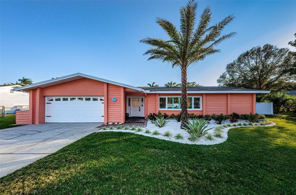 821 JACARANDA DRIVE