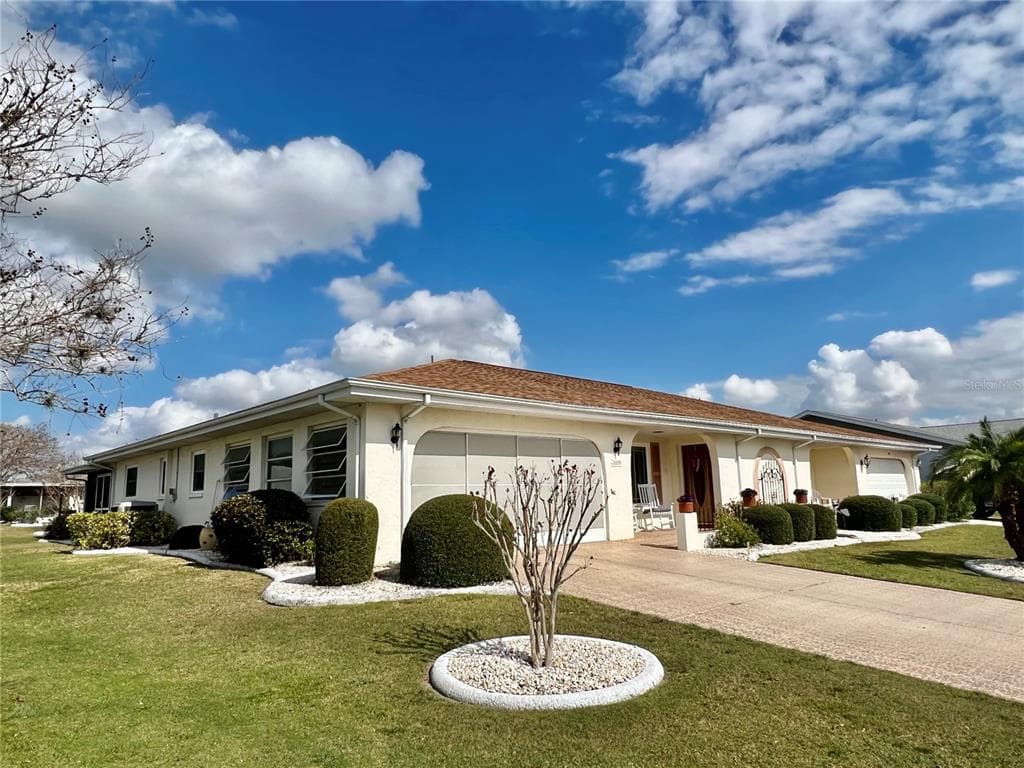 1609 CLOISTER DRIVE