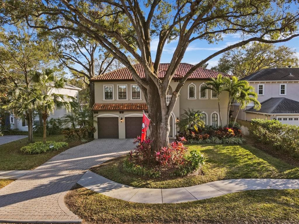 4012 W INMAN AVENUE TAMPA, FL 33609