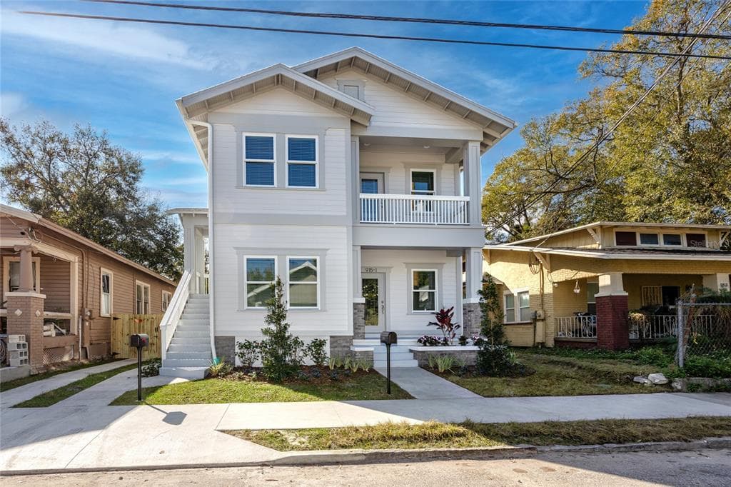 915 E 15TH AVENUE UNIT 2 TAMPA, FL 33605