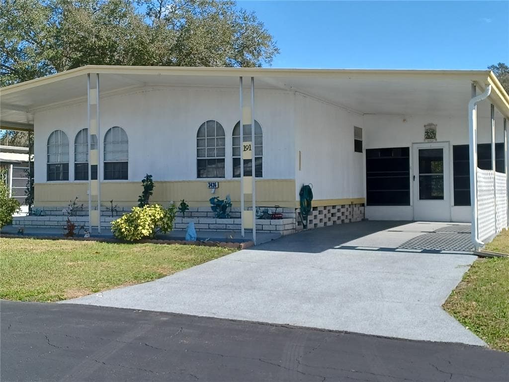 3436 CARNATION LANE