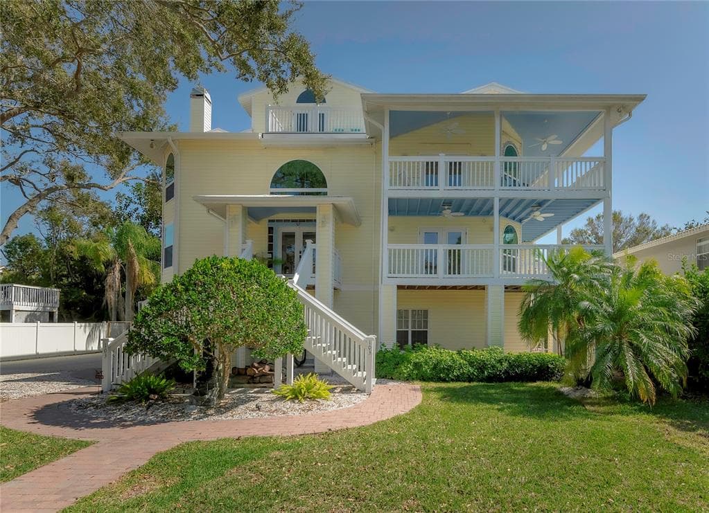 103 PETERSON LANE PALM HARBOR, FL 34683