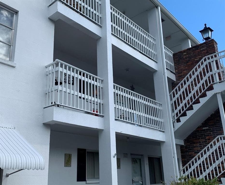 1541 LEISURE DR UNIT F21