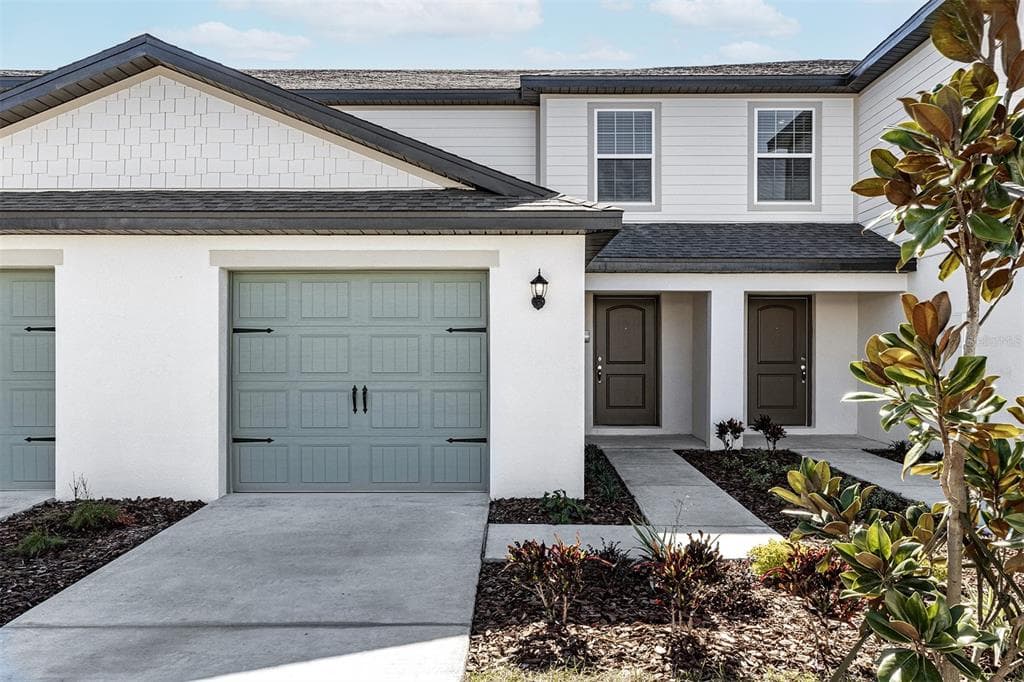 1762 WITHERNSEA COURT TAVARES, FL 32778