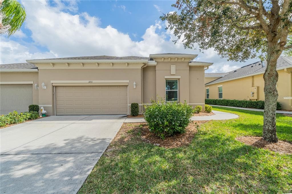 2211 VISTA GREENS DRIVE
