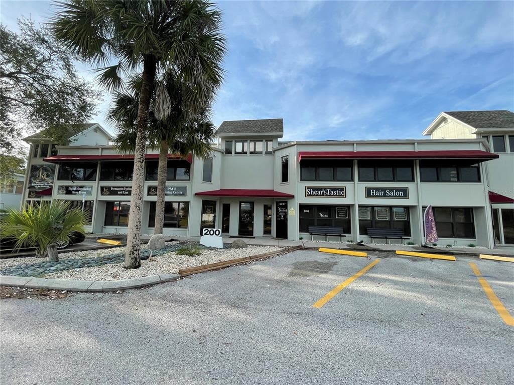 200 FRANDORSON CIRCLE UNIT 202 APOLLO BEACH, FL 33572