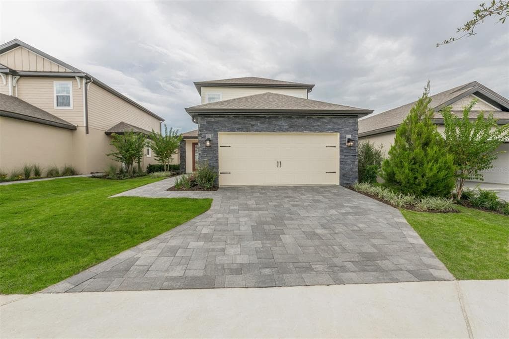 1390 GREENFIELD LOOP KISSIMMEE, FL 34747