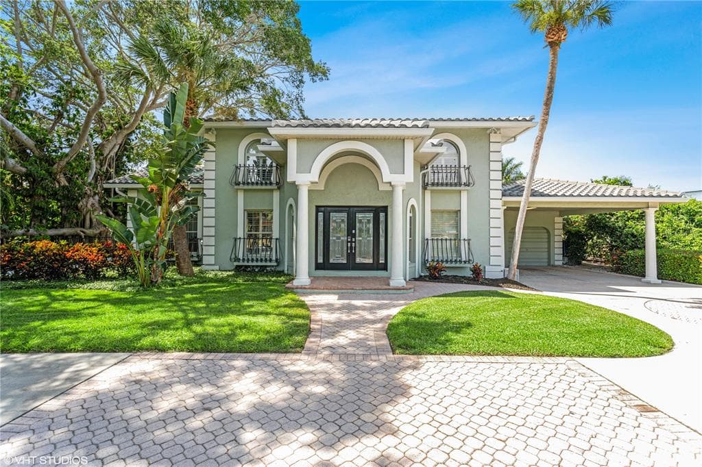 180 BATH CLUB BOULEVARD N