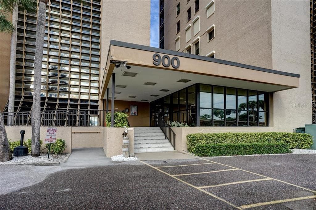 900 GULF BOULEVARD UNIT 504 INDIAN ROCKS BEACH, FL 33785