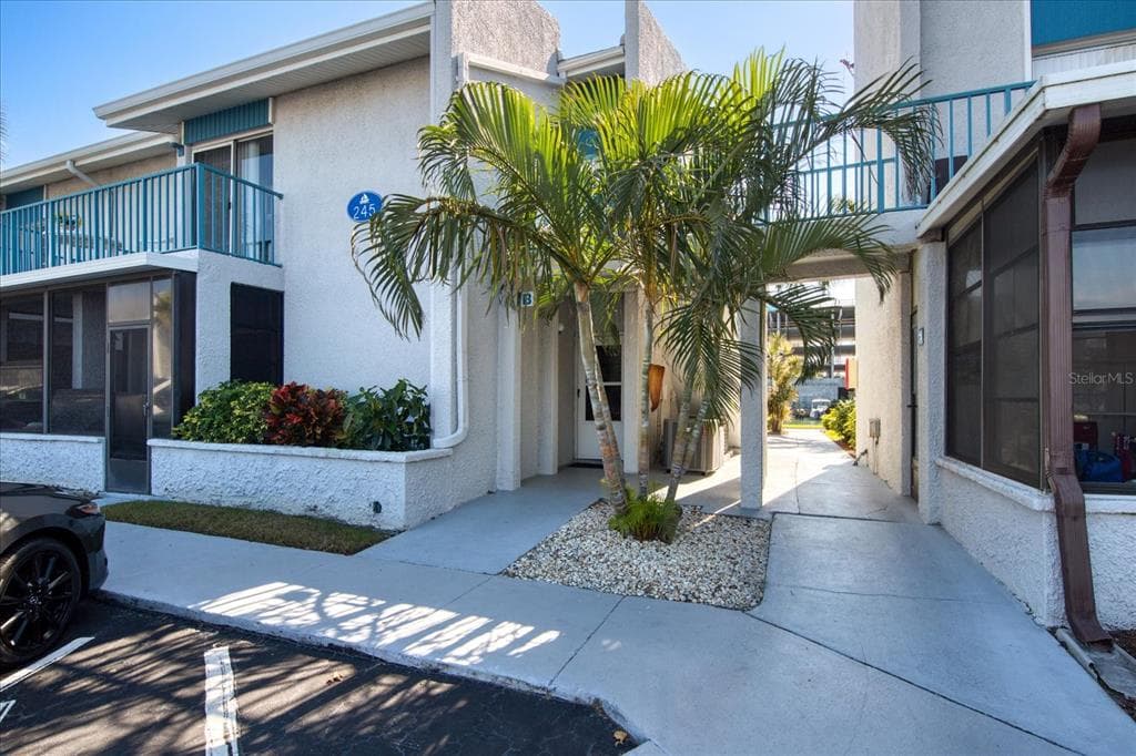 245 MEDALLION BLVD UNIT E