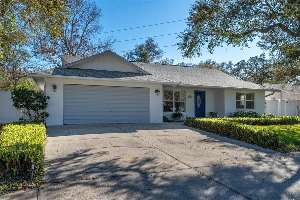 9662 PINE LAKE TRAIL