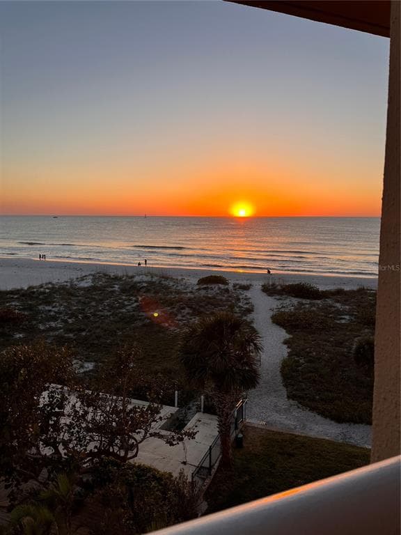 880 MANDALAY AVENUE UNIT S302