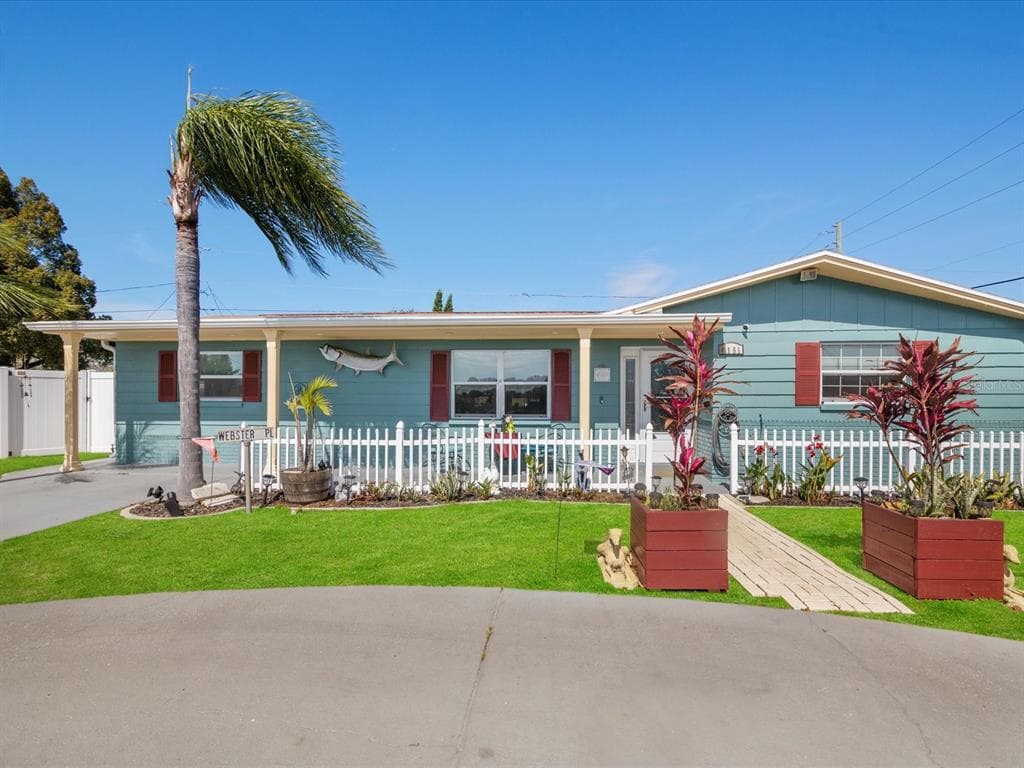 4151 MOOG ROAD HOLIDAY, FL 34691