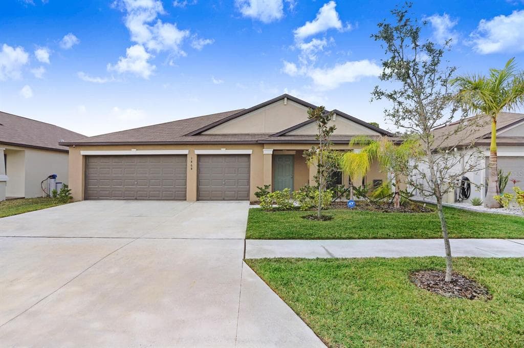 1868 SAND DAISY PLACE