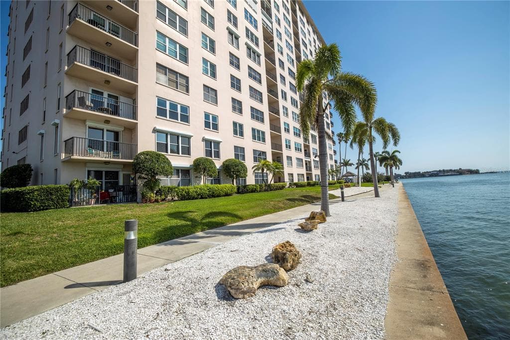 5220 BRITTANY STREET S UNIT 108 ST PETERSBURG, FL 33715