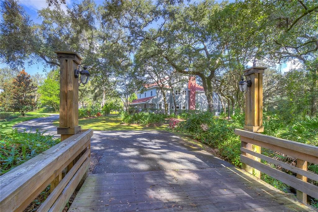 7921 LAKE SAINT JAMES LANE