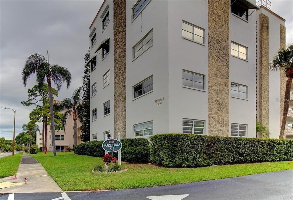 5603 80TH STREET N UNIT 214 ST PETERSBURG, FL 33709