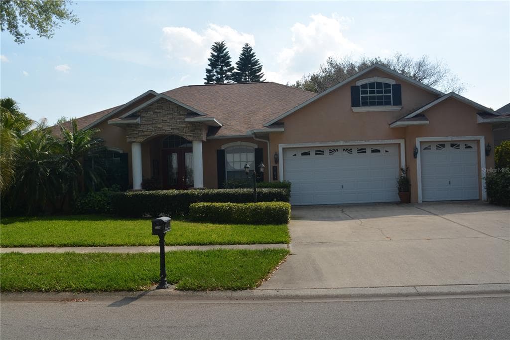 704 CITRUS WOOD LANE