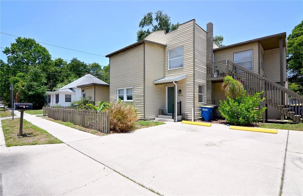 912 HART STREET UNIT B CLEARWATER, FL 33755