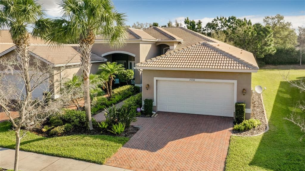 15710 AURORA LAKE CIRCLE WIMAUMA, FL 33598
