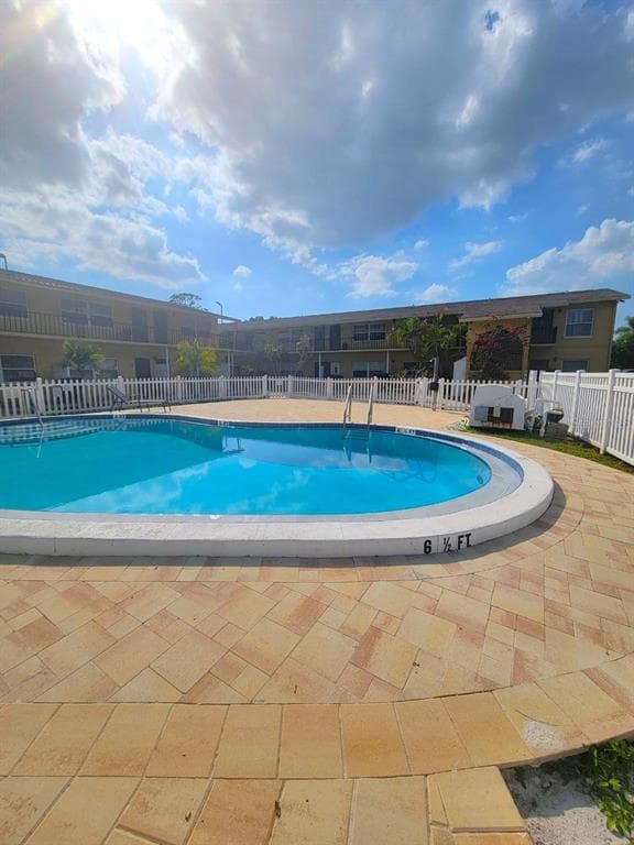 6810 PARK STREET S UNIT 1 SOUTH PASADENA, FL 33707