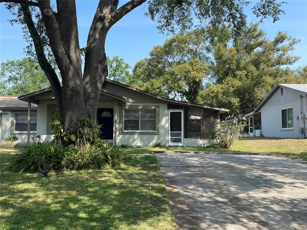 11604 VALENCIA DRIVE SEFFNER, FL 33584