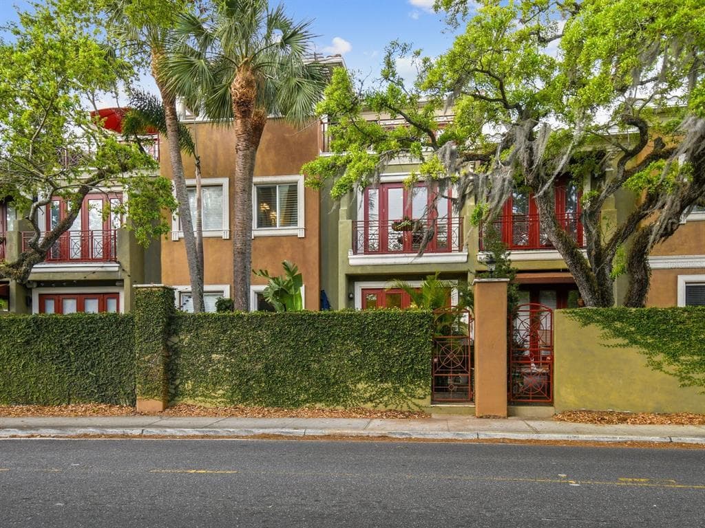 4907 BAYSHORE BOULEVARD UNIT 108