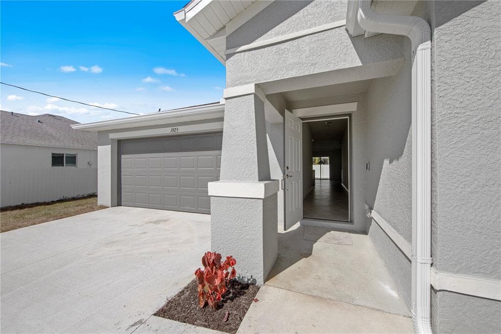 147 HERCULES DRIVE ROTONDA WEST, FL 33947