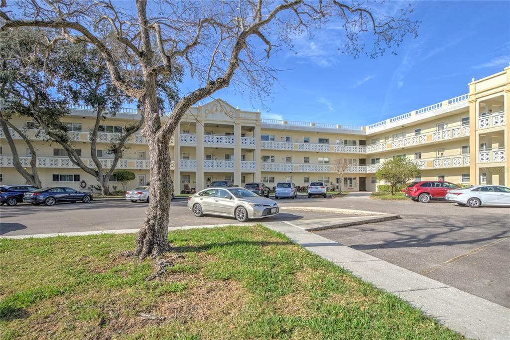 2286 MEXICAN WAY UNIT 58 CLEARWATER, FL 33763