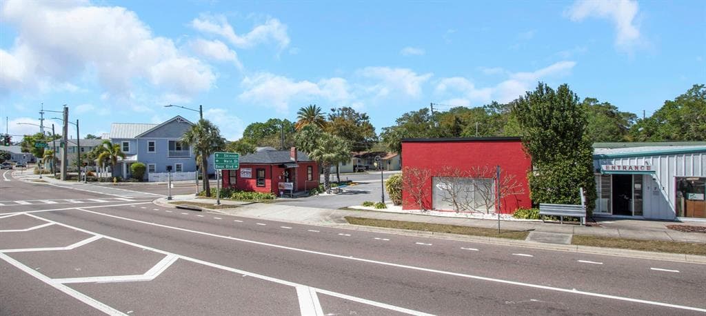 716 MAIN STREET DUNEDIN, FL 34698