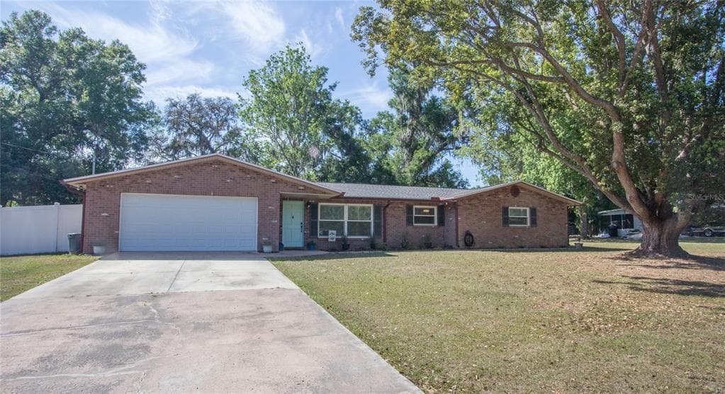 11905 ORANGEWOOD DRIVE