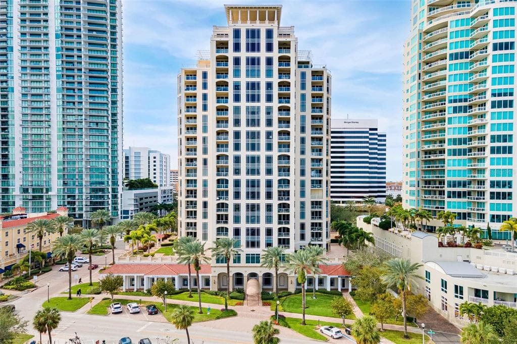 100 BEACH DRIVE NE UNIT 1703
