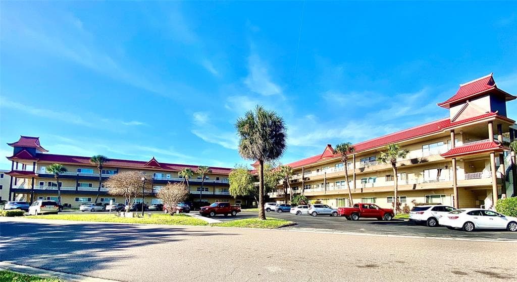 2402 ECUADORIAN WAY UNIT 6 CLEARWATER, FL 33763