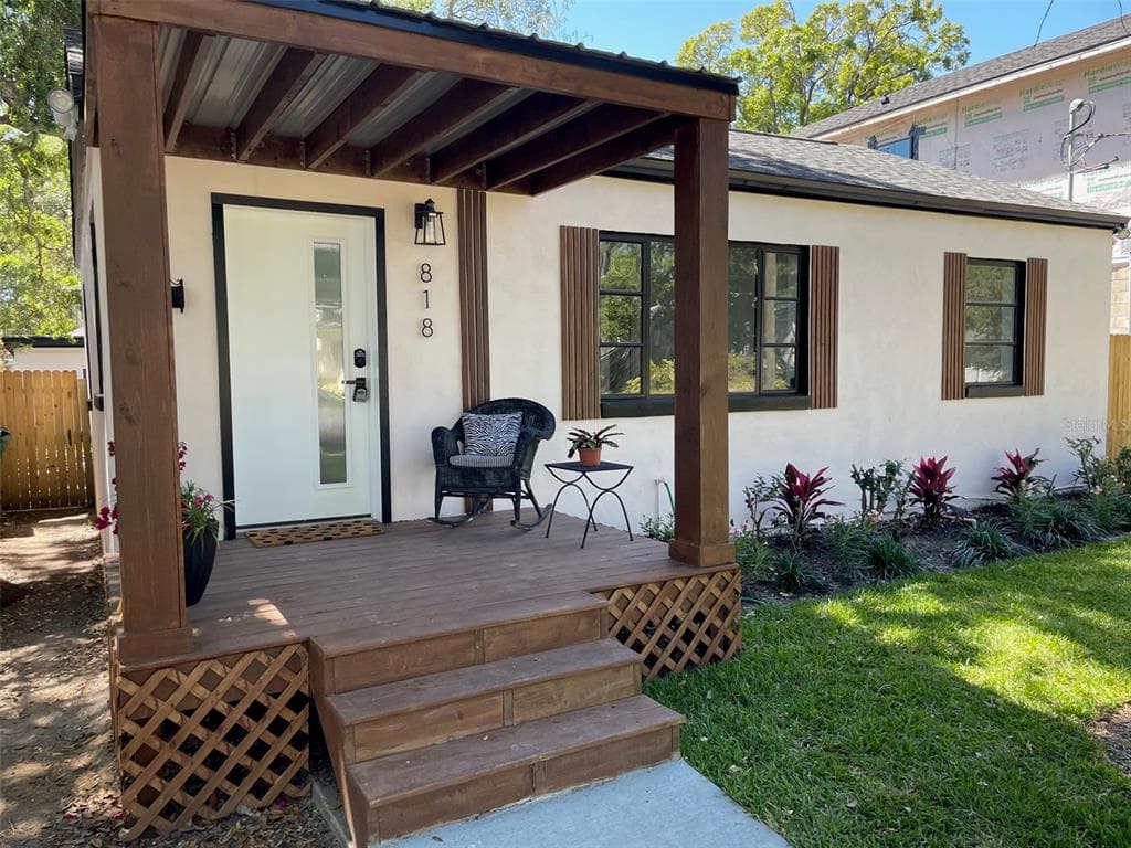 818 W PLYMOUTH STREET TAMPA, FL 33603