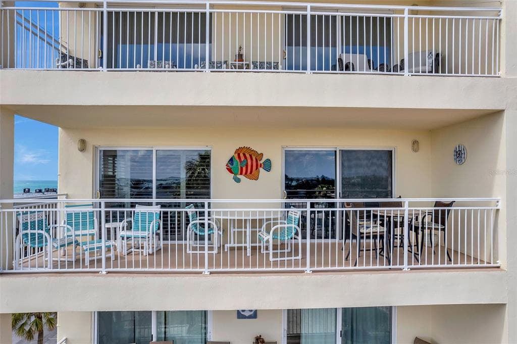 13000 GULF LANE UNIT 404 MADEIRA BEACH, FL 33708