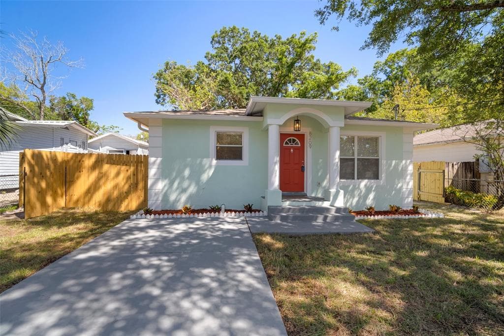 8209 N 10TH STREET TAMPA, FL 33604
