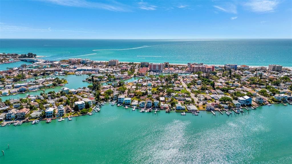 13121 4TH STREET E UNIT 1 MADEIRA BEACH, FL 33708