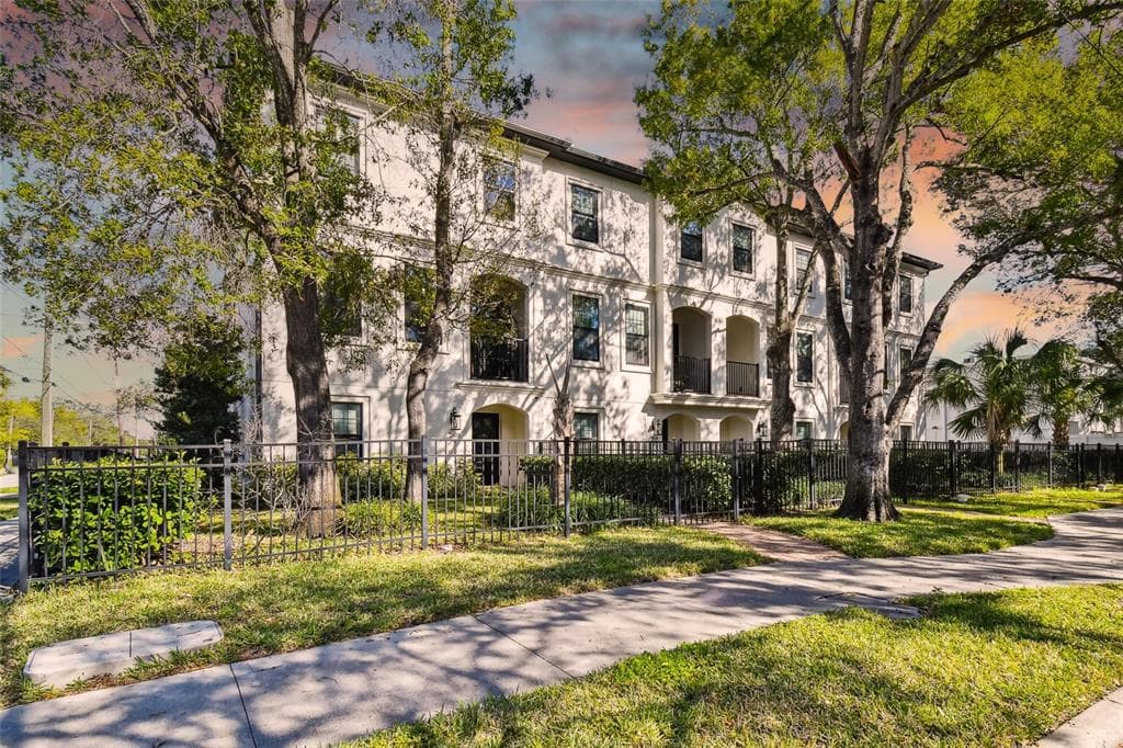2819 W HORATIO STREET UNIT 4