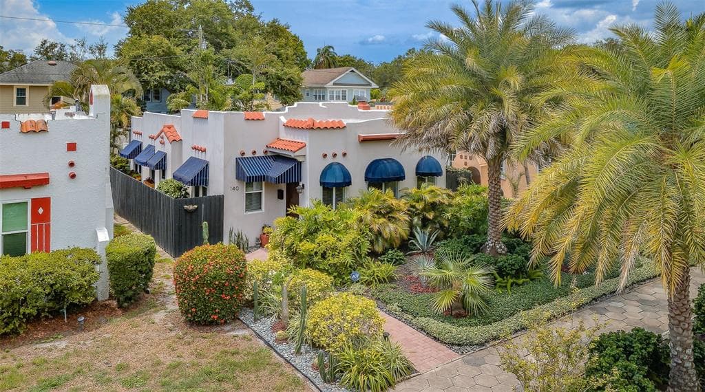 140 19TH AVENUE NE ST PETERSBURG, FL 33704