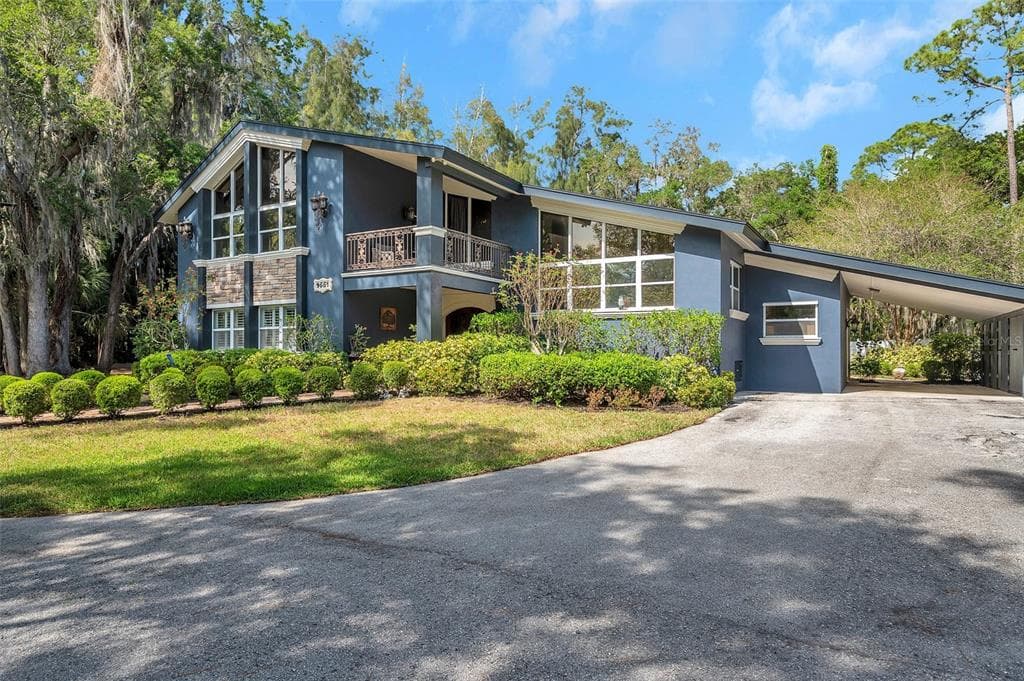 9551 90TH AVENUE LARGO, FL 33777